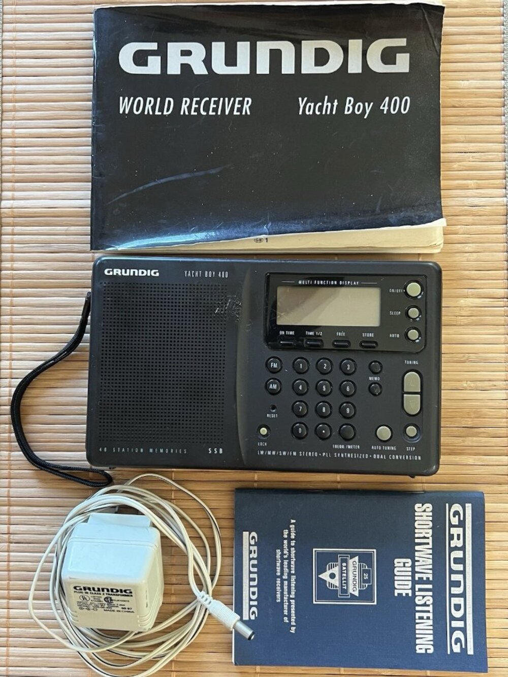 Grundig Yacht Boy 400 World Band Shortwave Radio – Tested – AC Adapter & Manual